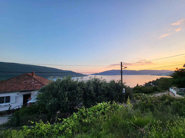 Grundstück mit Meerblick in Kumbor für den Bau von Luxusvillen — photo 5